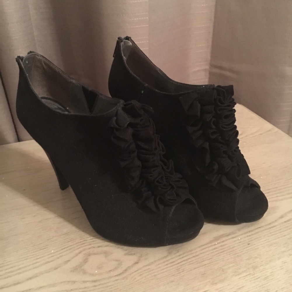 Fergalicious black heels